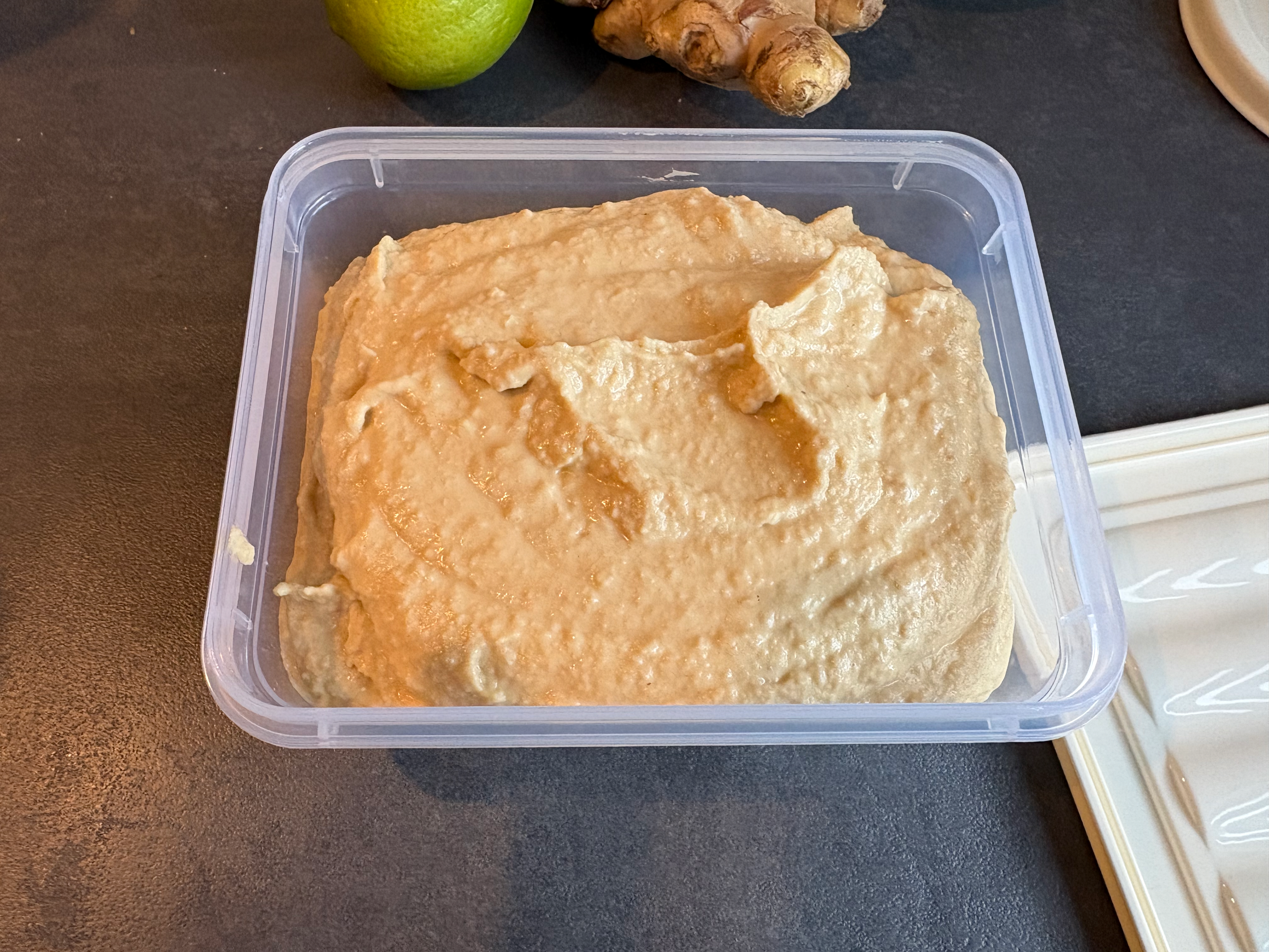 Zelfgemaakte hummus